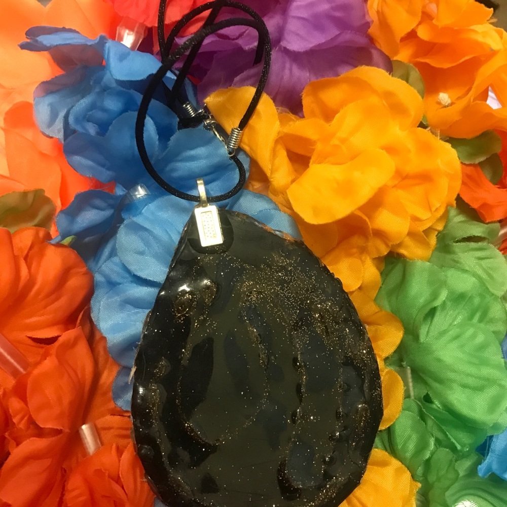 🧡🤍Necklace🤍🧡 - Picture 3 of 5